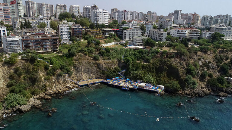 Antalya’daki yerleşik Ruslar, Türkiye’de yaşamaktan memnun