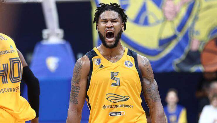 Khimki, Devin Booker ile sözleşmesini bir yıl uzattı