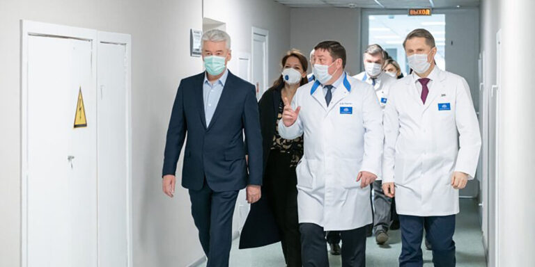 Sobyanin, COVID-19 vakalarında haftalık düşüş olduğunu açıkladı