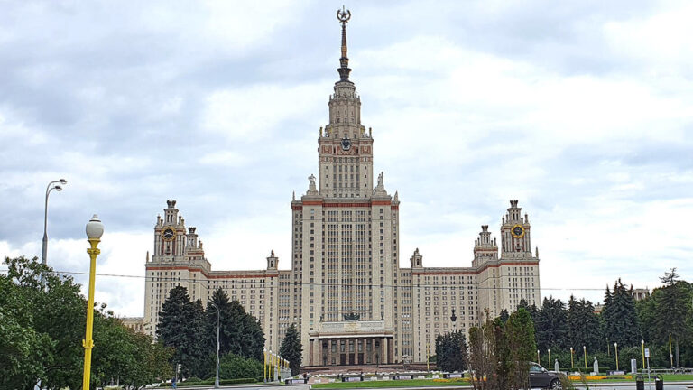 Rus üniversitelerine 70 bin, online başvuru