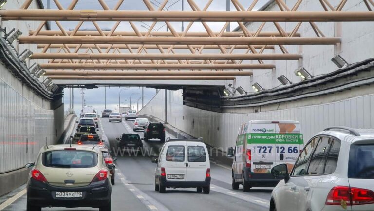 Polonya, Rusya plakalı araçların ülkeye girişini yasaklıyor