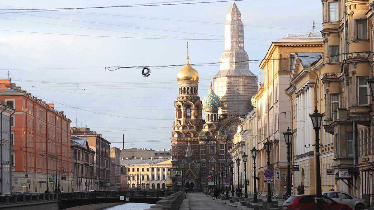 Sankt-Peterburg’da İHA apartmana çarptı: Can kaybı yok