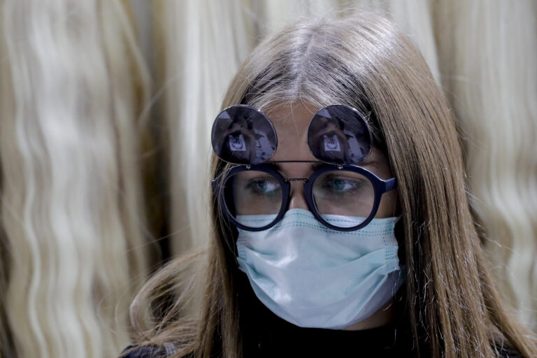 Moskova’da her gün kaç kişiye maske cezası verildiği açıklandı