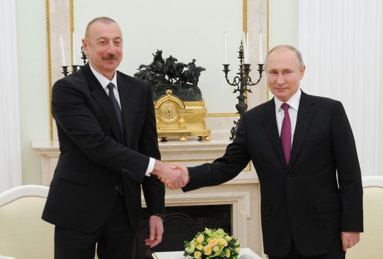 Putin ve Aliyev, telefonda Ortak Gözlem Merkezi ’ni görüştü