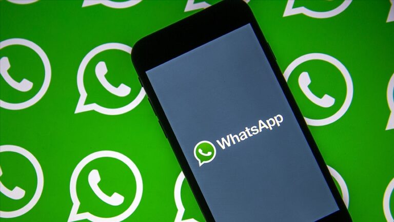 Rusya’da WhatsApp krizi: Eski başbakandan dikkat çeken çözüm