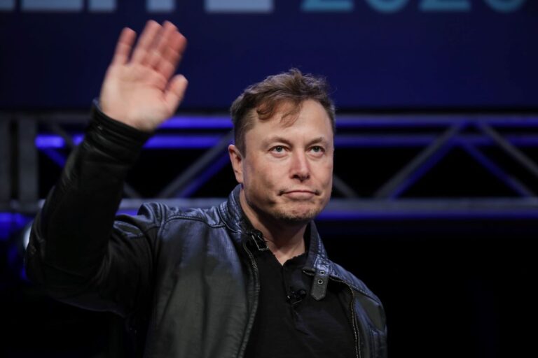 Elon Musk, Putin ‘i Clubhouse’da sohbet etmeye davet etti