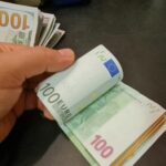 Rusya Merkez Bankası, yurt dışına döviz transferi kısıtlamalarını kaldırıyor