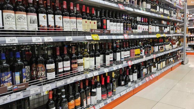 Alkol tüketimi Rusya’da 1998’den bu yana en düşük seviyede