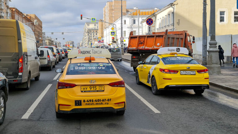 Duma’dan taksi uygulamalarına göçmen sürücüyü reddetme seçeneği önerisi