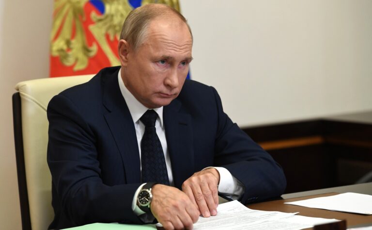 Putin, 1-11 Mayıs tatil yaptı