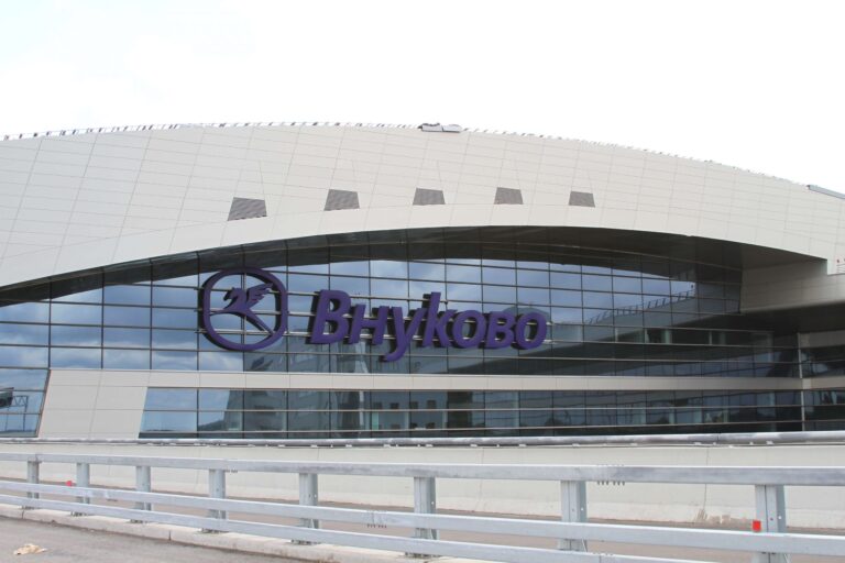 Vnukovo’dan açıklama: Antalya-Moskova seferinde 78 bagaj yüklenemedi