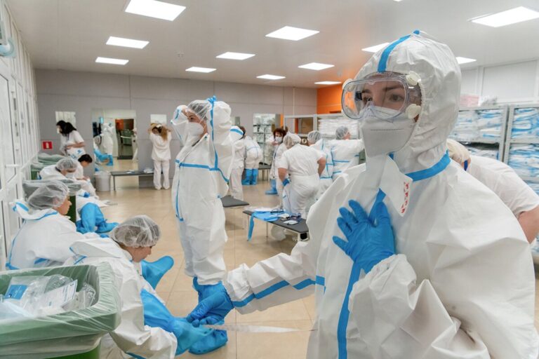 Rusya’da COVID-19 vakalarında düşüş devam ediyor