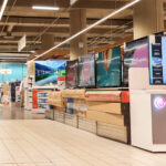 Elektronikte pahalı ürün dönemi Rus tüketici için yavaşlıyor