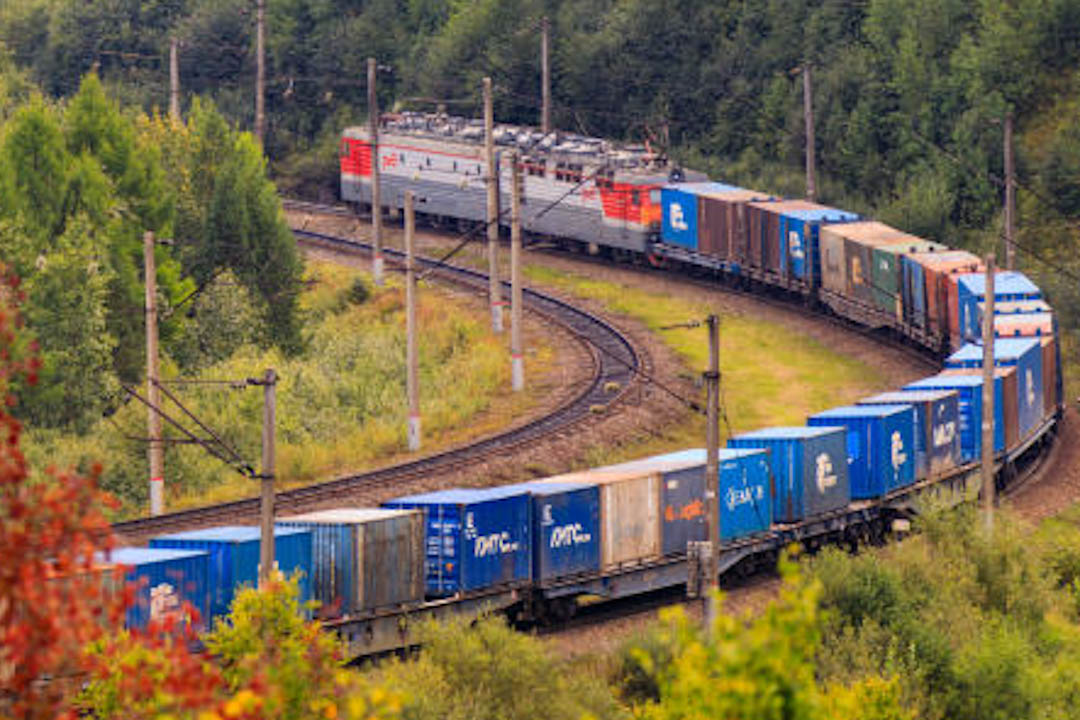Azerbaycan üzerinden Rusya-Ermenistan demiryolu trafiği 30 yıl sonra yeniden başladı