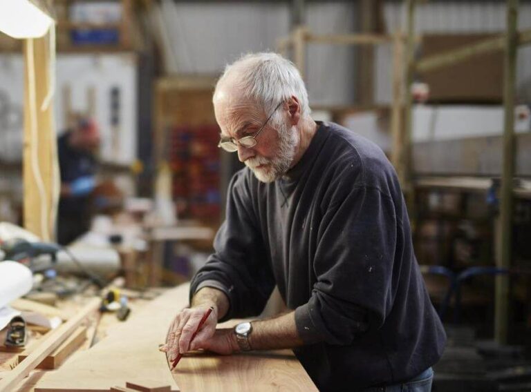 Çalışma Bakanlığı, çalışan emeklilerin aylık gelirini belirledi