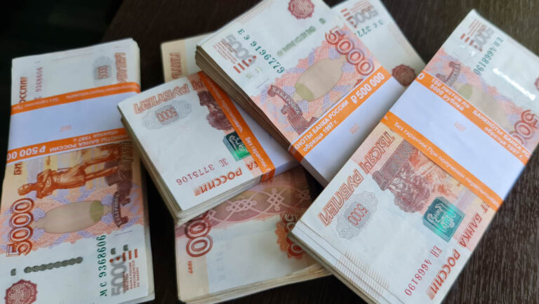 Rusya’da ruble mevduatlarının payı tarihi zirveye ulaştı