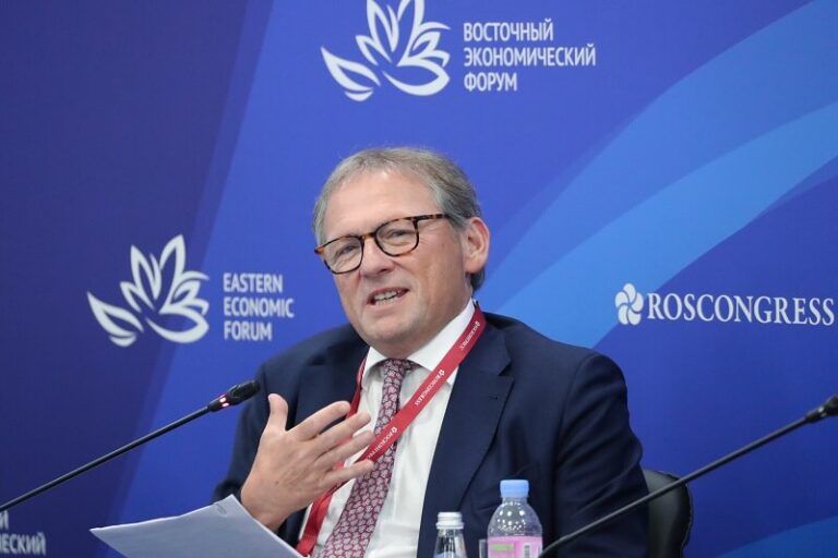 Titov: Trump, diğer ülkelere gümrük vergisi getirerek Rus ekonomisini güçlendiriyor