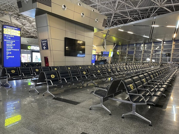 Vnukovo Havalimanı, çalışanlarını zorunlu izne gönderiyor