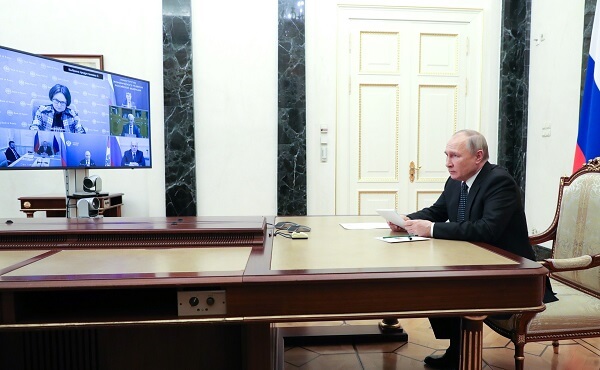Putin, tercihli ipoteklerde faizleri düşürmeyi önerdi