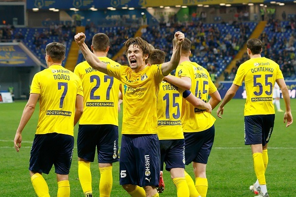 Karpin’li Rostov, Lokomotiv’e fark attı