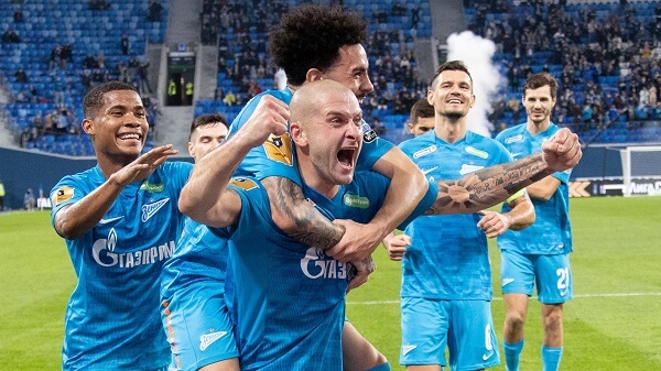 Zenit, şampiyonluğu garantiledi