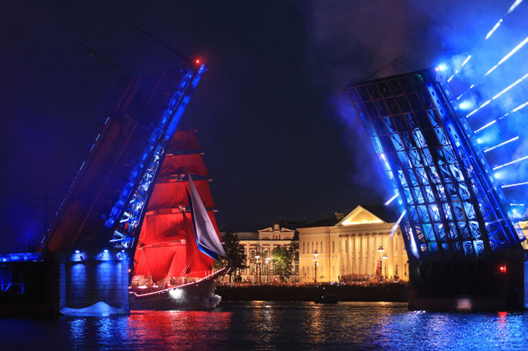 St. Petersburg Valisi: Türk turistlerin kentimize ilgisi artıyor