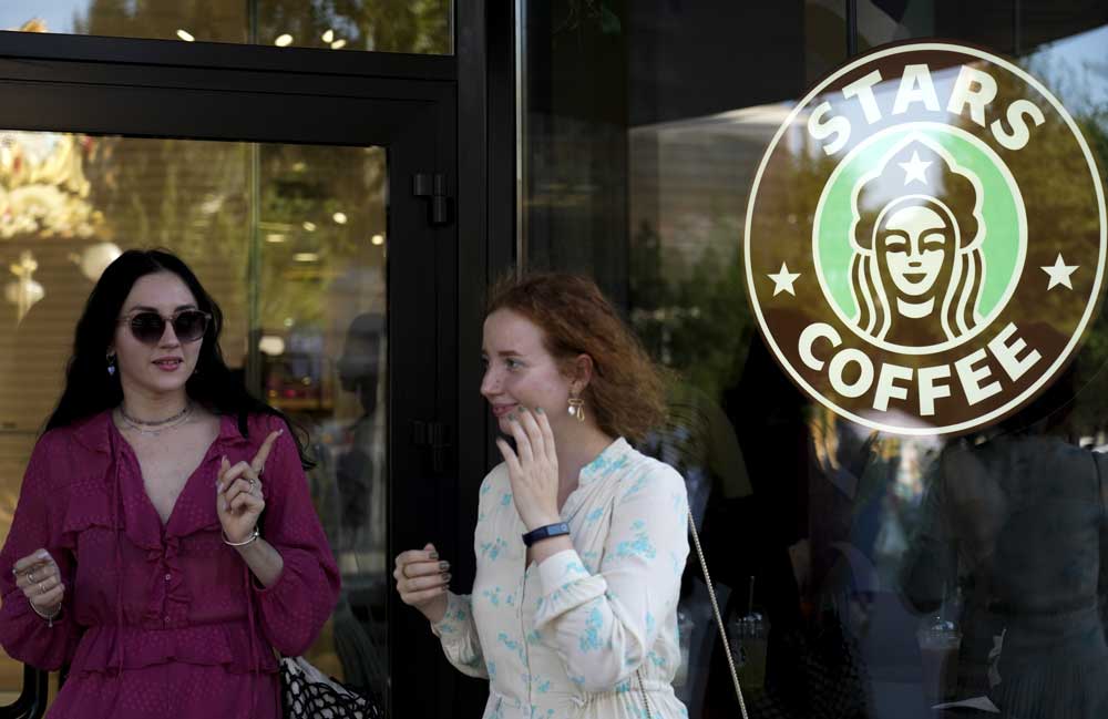 Rusya’da Starbucks’ın yerine “Stars Coffee” açıldı