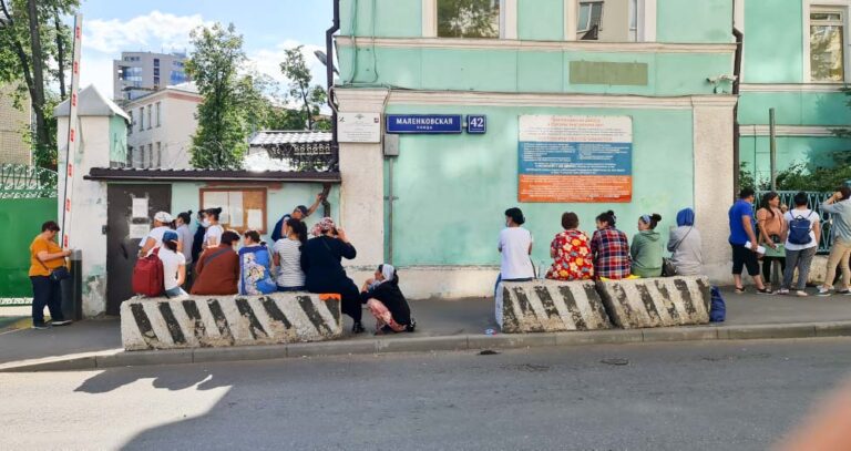 Rusya’da yasa dışı göçmenlere yeni yaptırımlar geliyor: Evlilik ve bankacılık hizmetleri yasaklanıyor