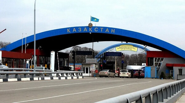 Kazakistan, Rusya sınırında araçlar için elektronik kuyruk uygulaması başlattı