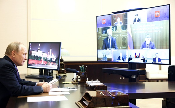 Putin, Avrupa’ya ihracat yapan Rus şirketlerin baskı altında olduğunu söyledi