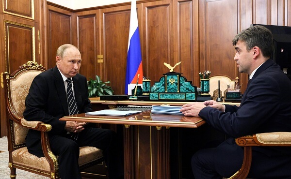 Putin: Rusya’nın tekstil pazarında Batılı markaların yeri dolduruldu