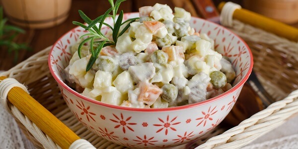 Rusya’da yılbaşı öncesi alışverişte havyar ve salata satışlarında rekor artış