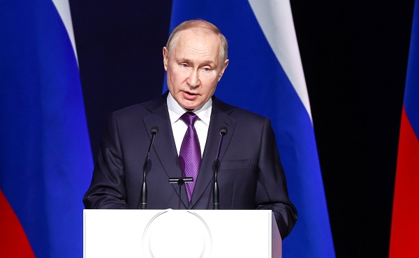 Putin, yargının ülkedeki iş ortamını güçlendirdiğini söyledi