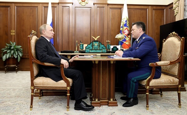 Putin’den Başsavcı Krasnov’a övgü