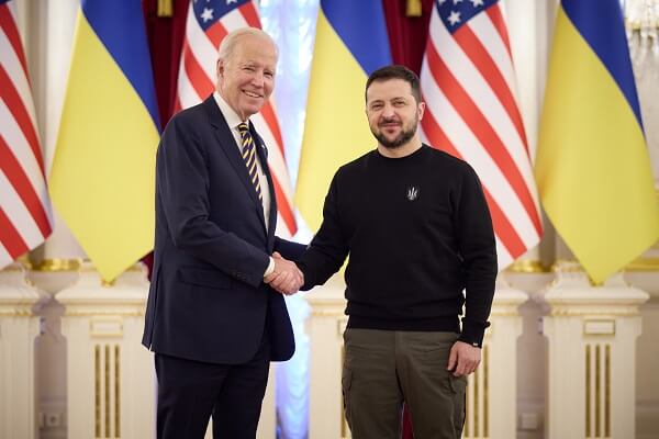 ABD Başkanı Biden, Kiev’de Zelenskiy ile görüştü