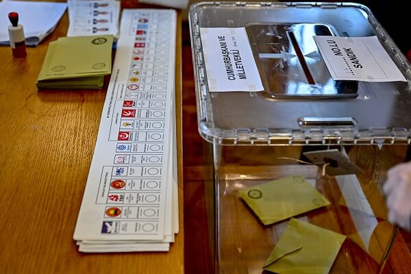 Rusya’da, Türkiye’deki 14 Mayıs seçimleri için oy kullanma işlemi başladı