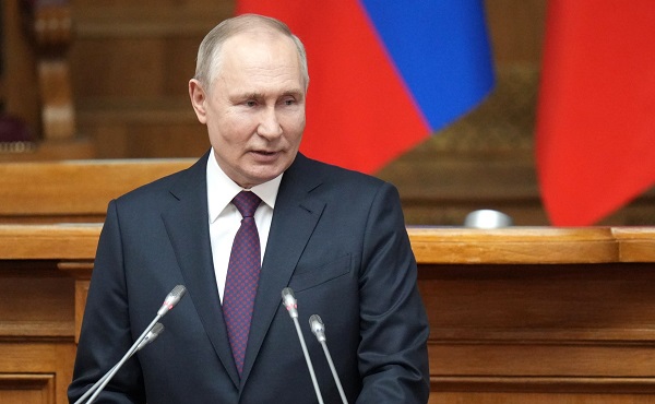 Putin, Rusya’nın Batı’nın dayattığı kurallara uymayacağını söyledi