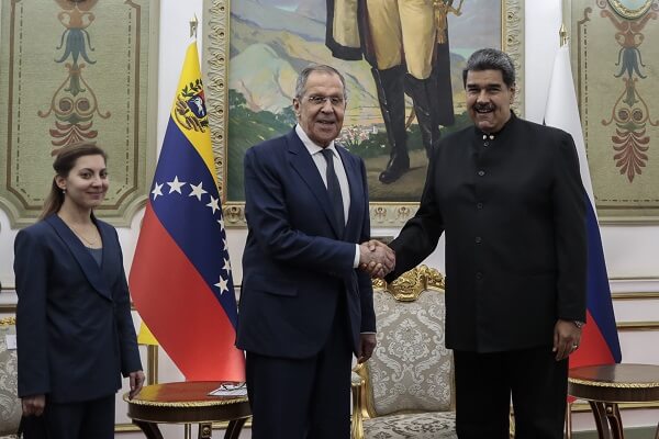Venezuela Devlet Başkanı Maduro, Lavrov’u kabul etti