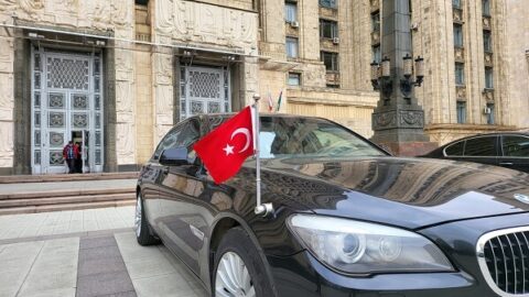 Rusya ve Türkiye dışişleri heyetleri Moskova’da bir araya geldi