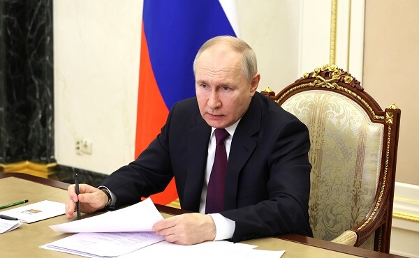 Putin: Rusya’nın enerji üretimini azaltması küresel istikrar için gerekli