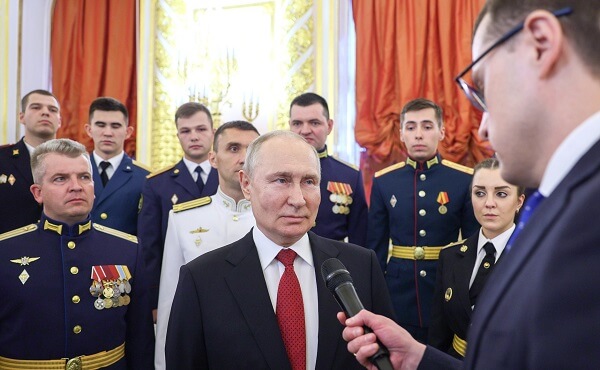 Putin: Ukrayna tüm orduyu kaybedebilir