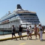 “Astoria Grande” kruvaziyeri 856 yolcusuyla Amasra’ya geldi