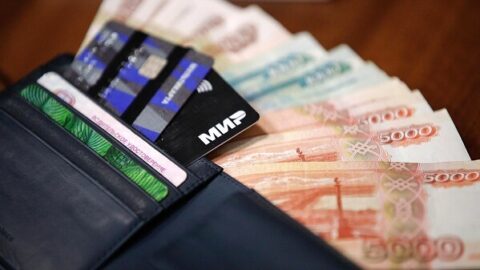 Rus bankaları kredi kartı limitinde temkinli dönemi sürdürüyor