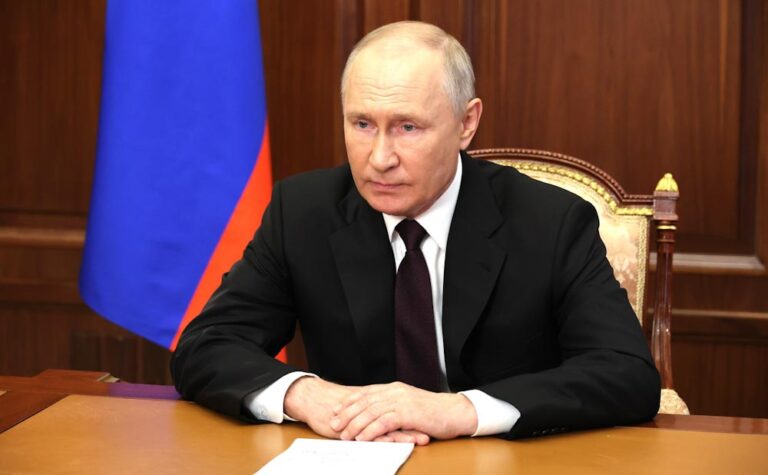 Putin, “ABD’nin her şeyi yaptırımlarla ya da güç kullanarak çözmeye çalıştığını” belirtti