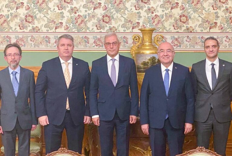 Rusya Dışişleri Bakanlığı’ndan Büyükelçi Samsar’a veda