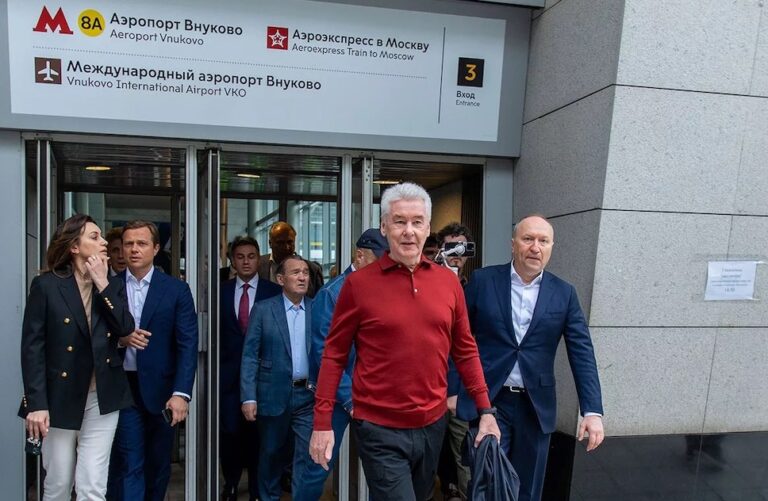 Vnukovo Havalimanı metro istasyonu açıldı