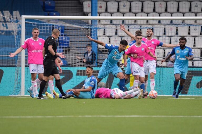 Zenit’e Orenburg şoku!