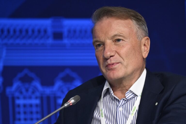 Gref, Rusya’daki parasal sıkılaşma döneminin uzun sürmesini bekliyor