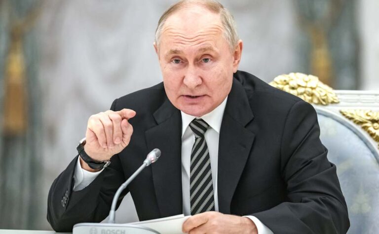 Putin: Müzakerelerden yanayız ama bu karşı tarafın silahlanmak için molası olmamalı
