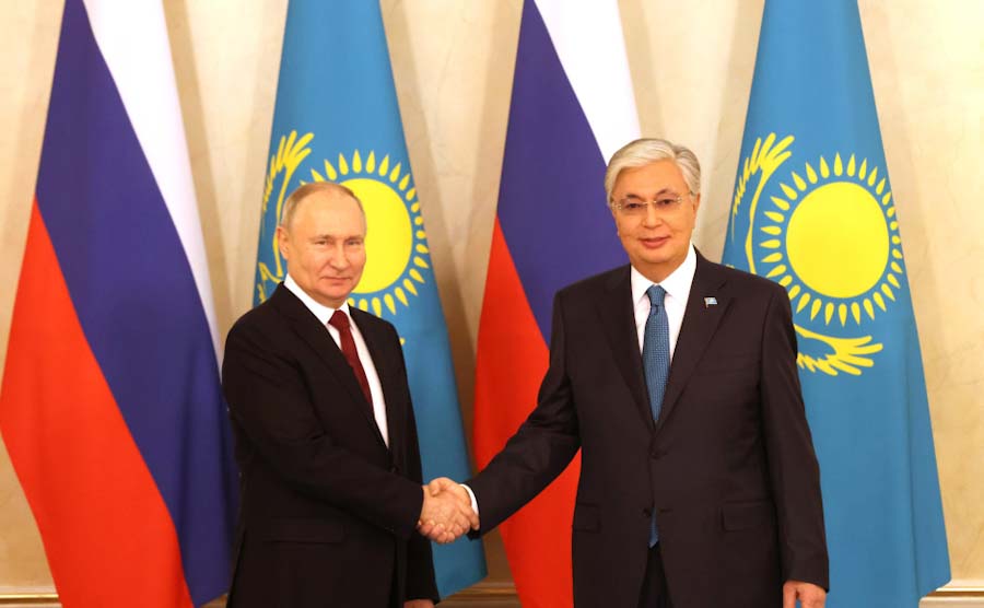 Putin ve Tokayev, Kazakistan’da ikili ilişkiler ve karşılıklı ticareti görüştü